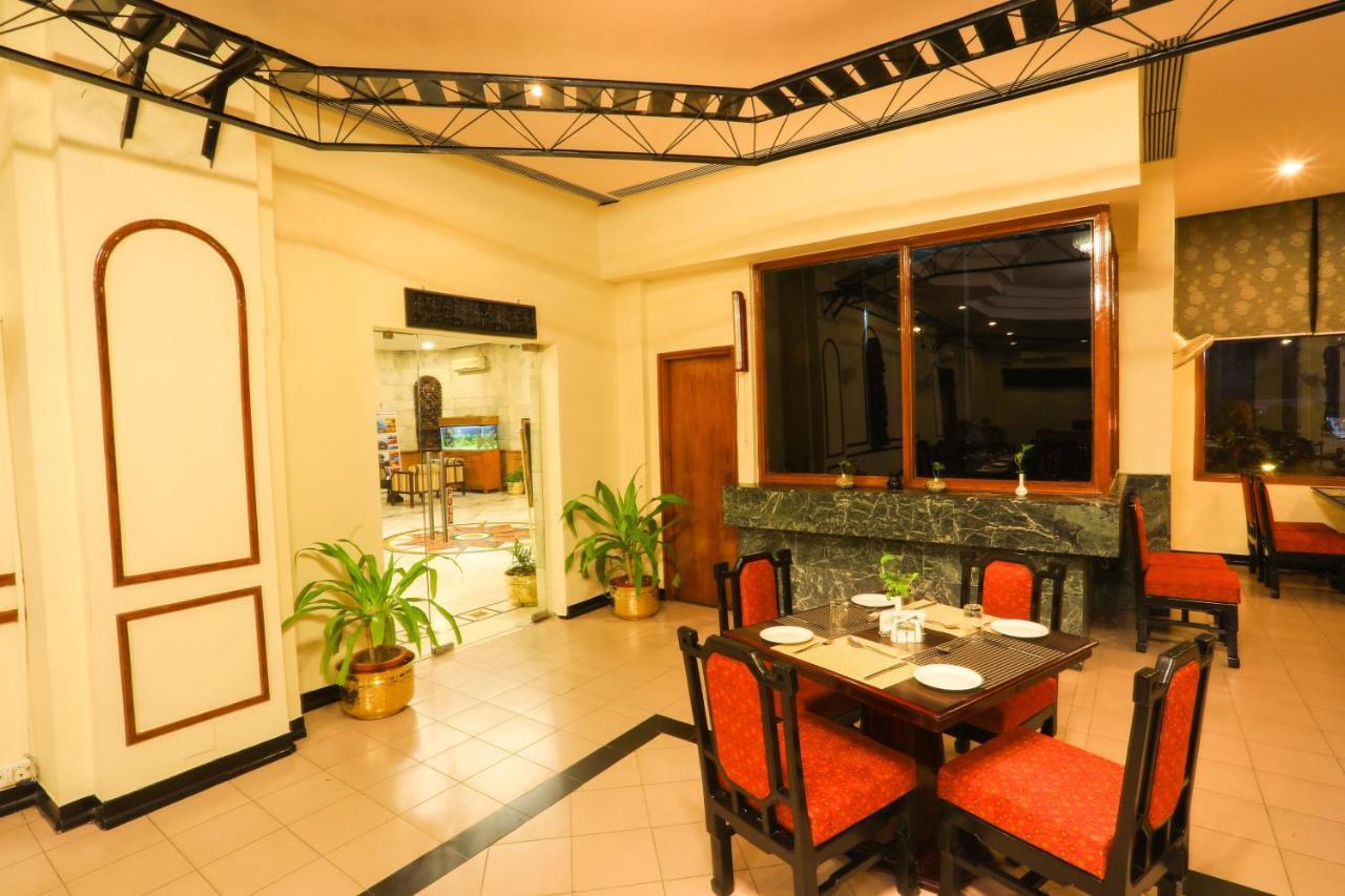 Classic residencia Haridwār Exterior foto