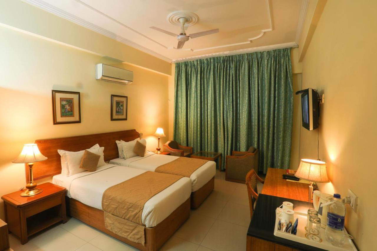Classic residencia Haridwār Exterior foto